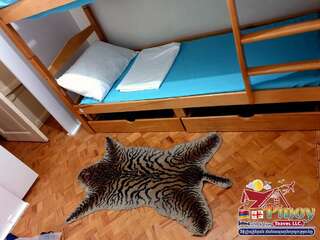 Хостелы Pinoy Travel Hostel & Tours Yerevan Armenia Ереван Общий номер для гостей мужского пола-4
